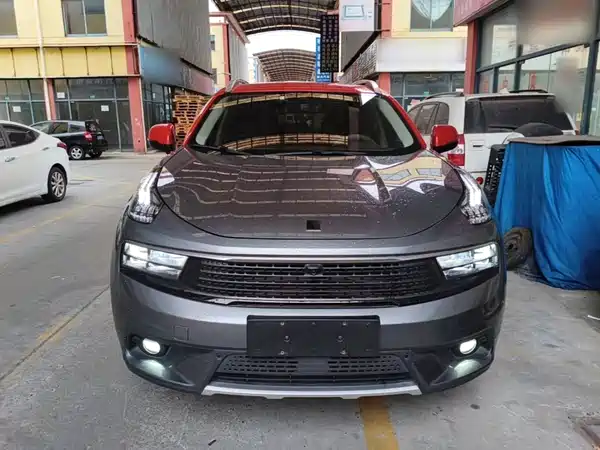 Lynk & Co 01 EM-P 2019