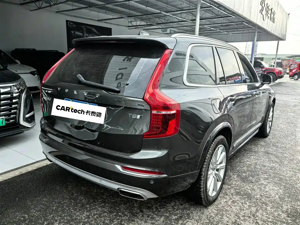 Volvo XC90 2018 — фото 9