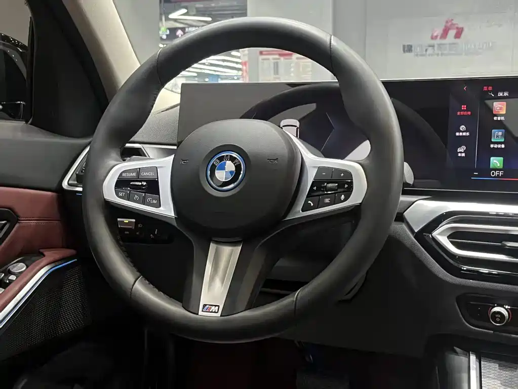 BMW i3 2024 — фото 9