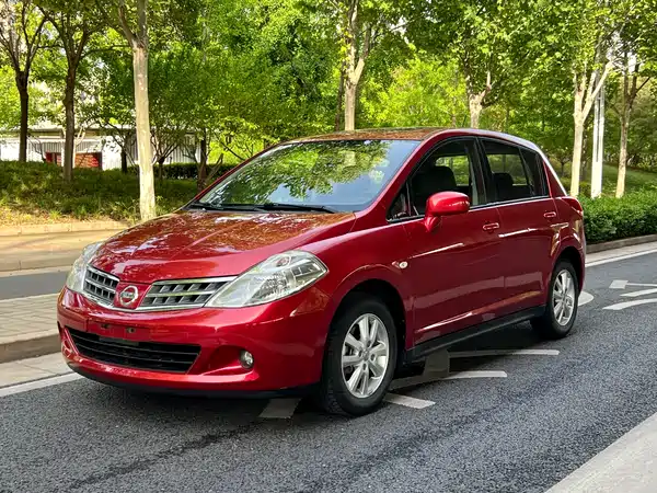 Nissan Tiida 2008