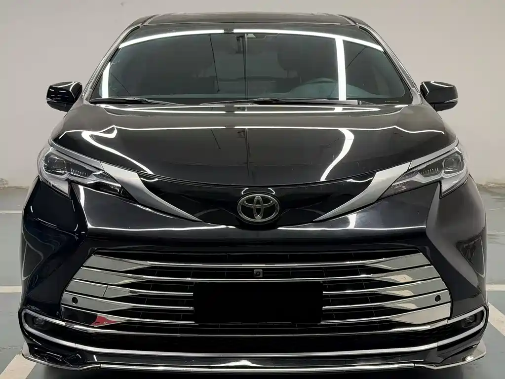 Toyota Sienna 2024 — фото 2