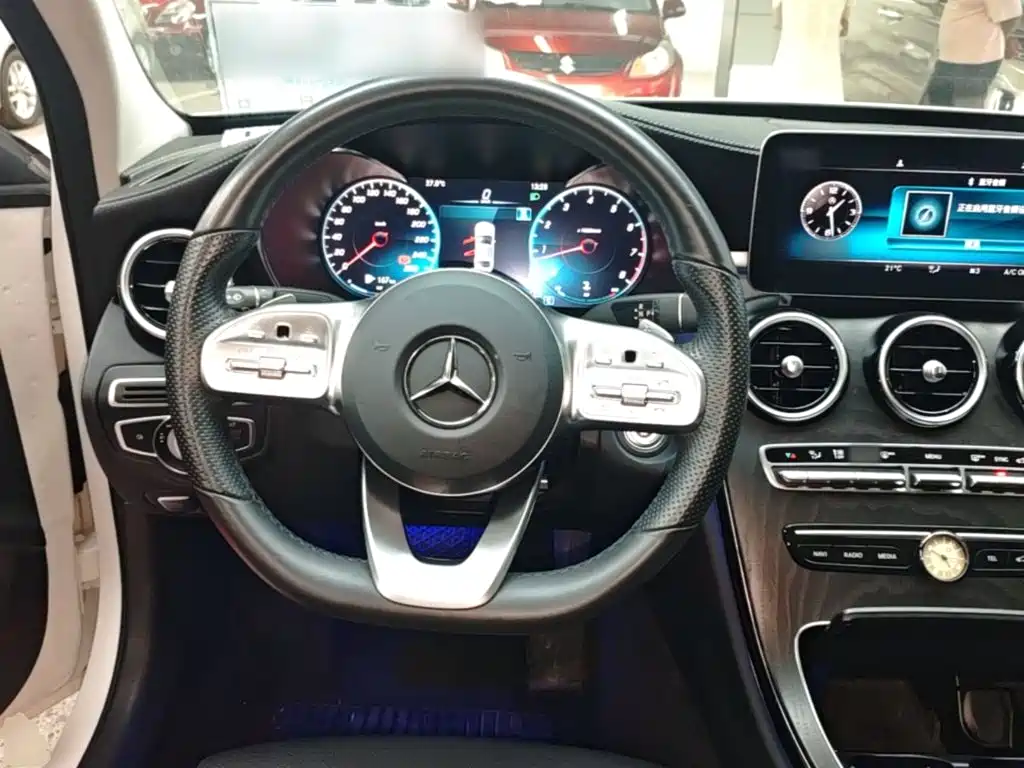 Mercedes-Benz C-Class 2021 — фото 11