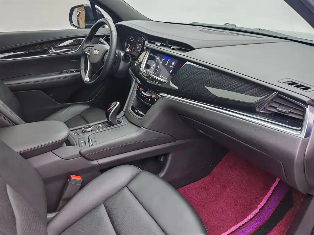 Cadillac XT6 2020 — фото 15
