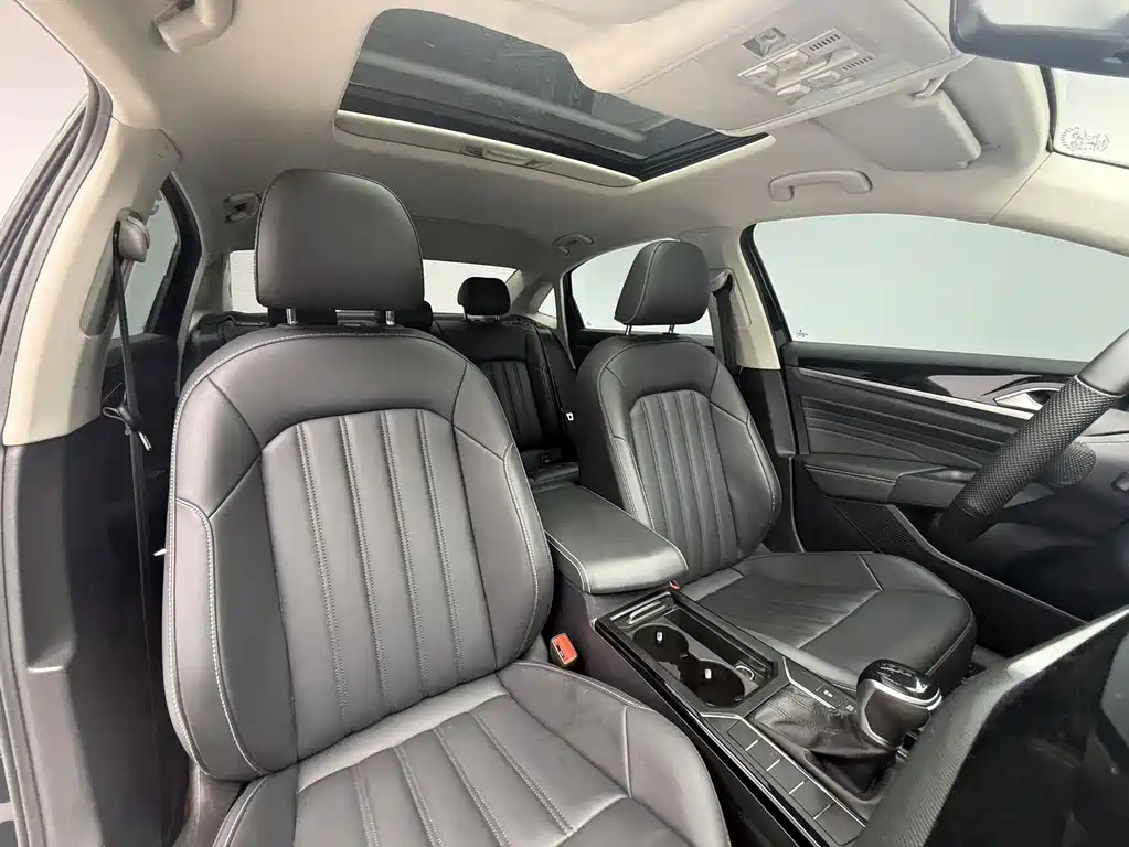 Volkswagen Passat 2023 — фото 15