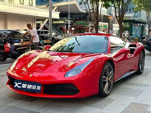 Ferrari 488 2016