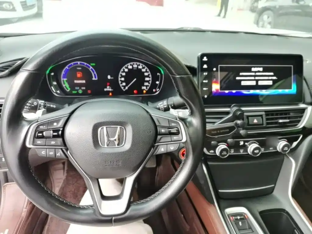 Honda Inspire 2022 — фото 10