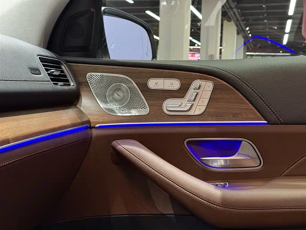 Mercedes-Benz GLS 2024 — фото 11