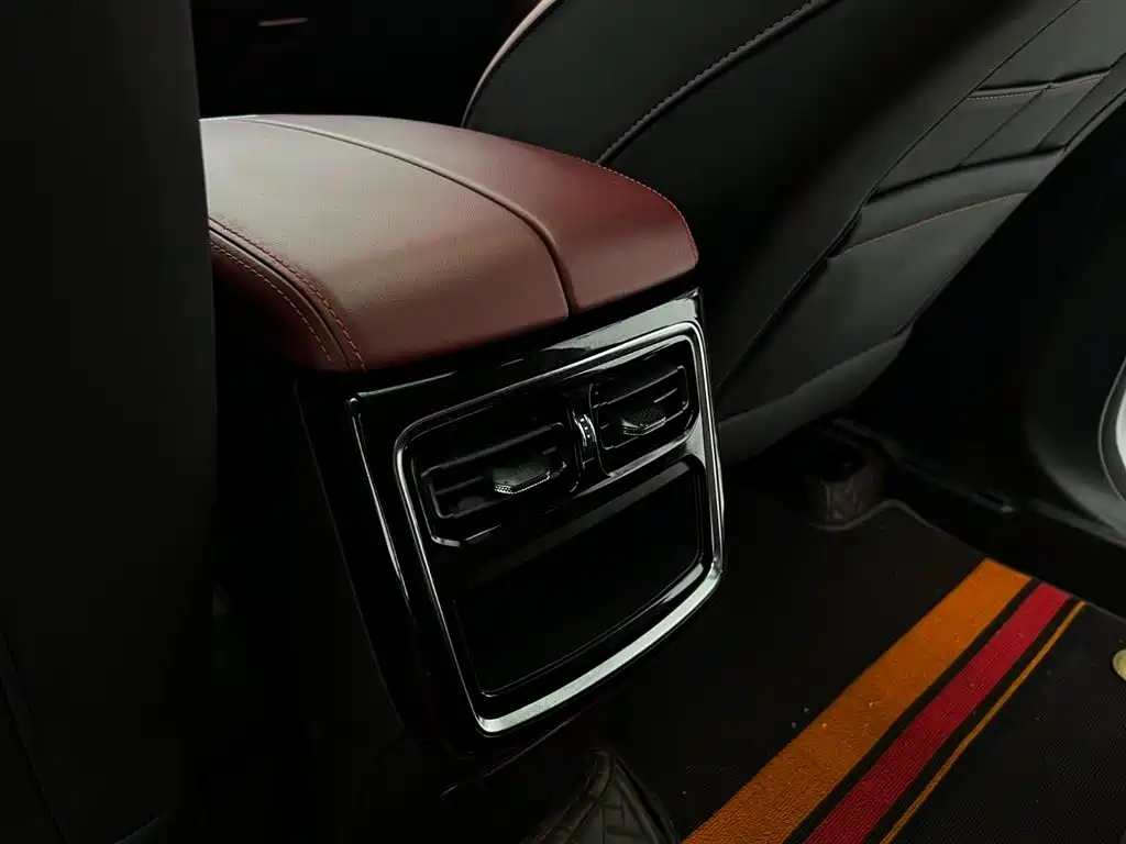 Jetour X70 PLUS 2022 — фото 18