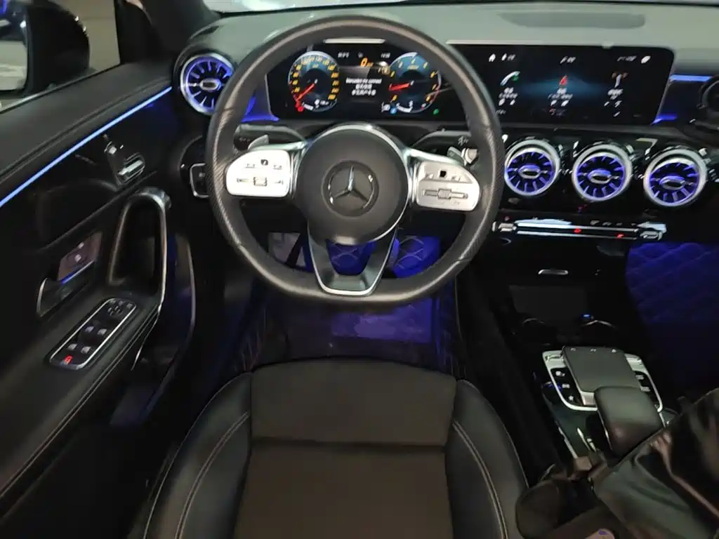 Mercedes-Benz A-Class 2020 — фото 11