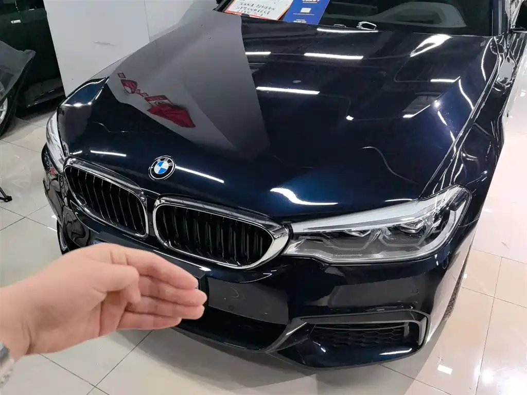BMW 5 Series 2020 — фото 10