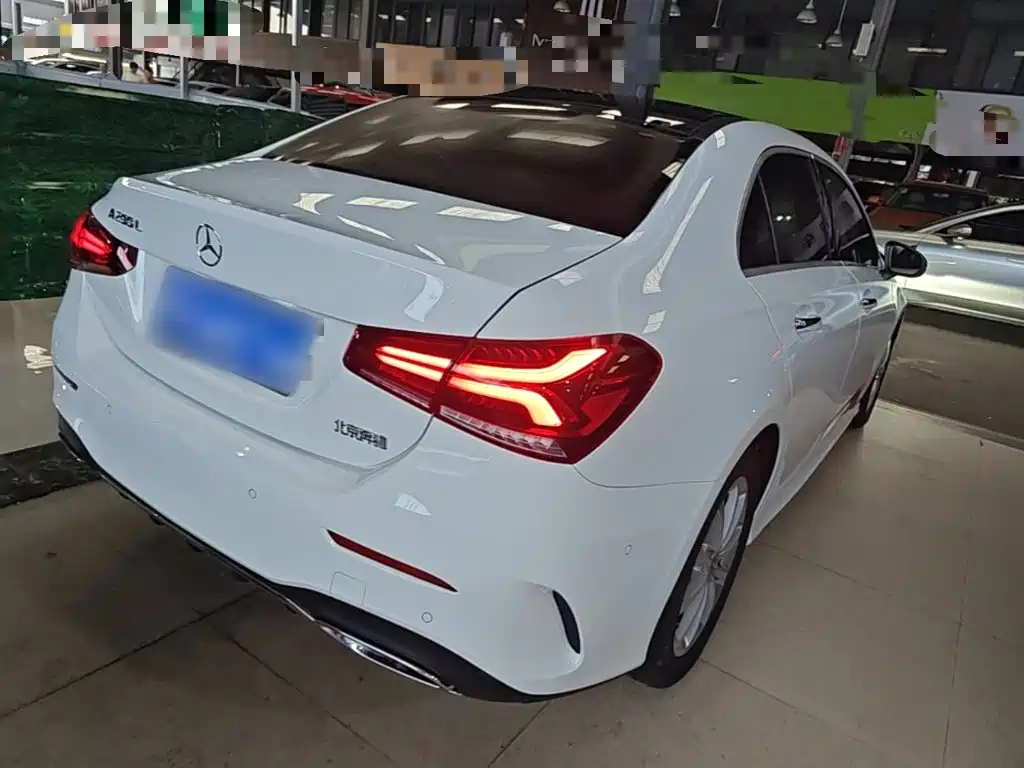 Mercedes-Benz A-Class 2020 — фото 7