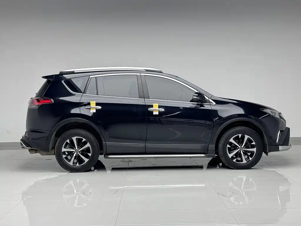 Toyota RAV4 2019 — фото 4