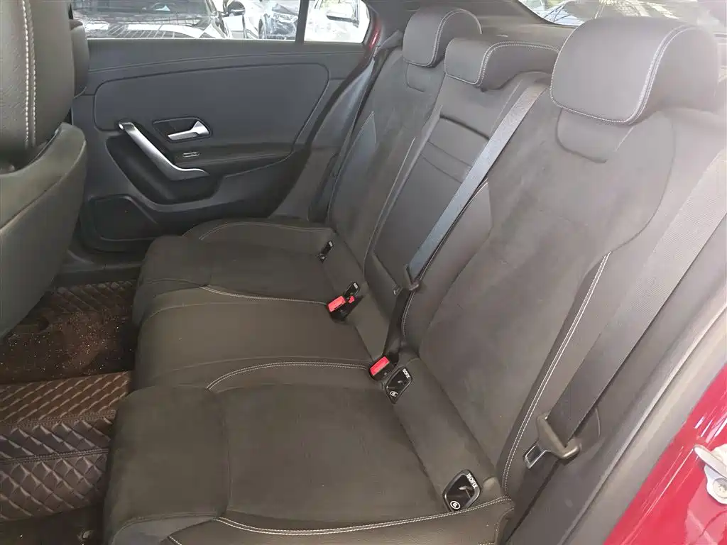 Mercedes-Benz A-Class 2022 — фото 17