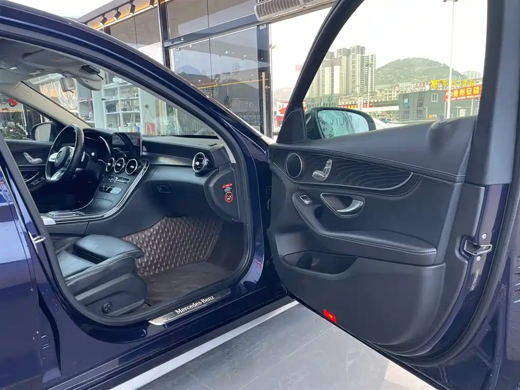Mercedes-Benz C-Class 2020 — фото 17