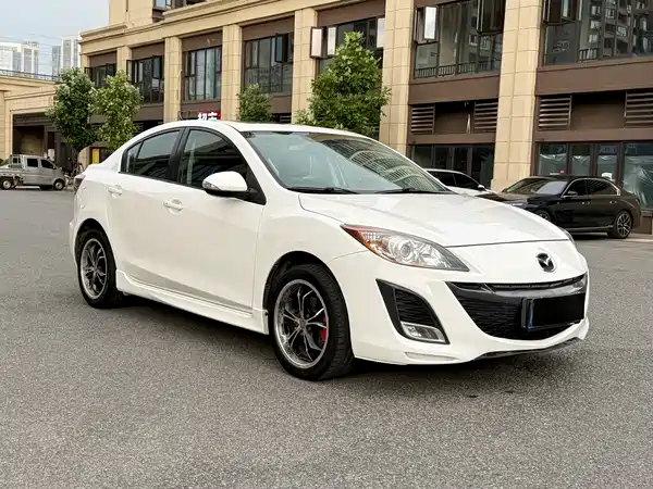 Mazda 3 Xingcheng 2012