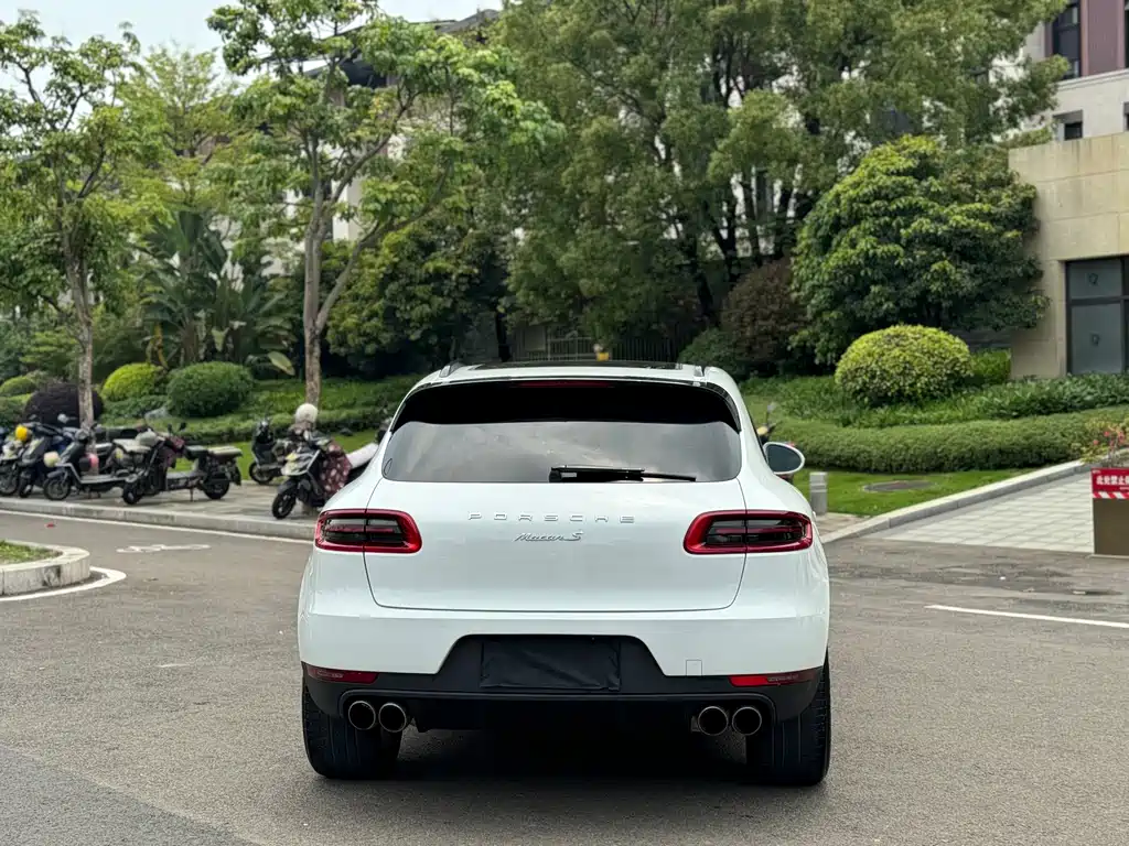 Porsche Macan 2015 — фото 16