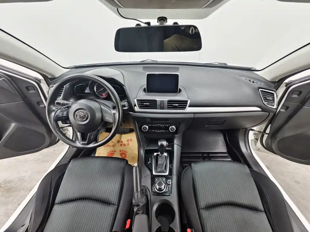 Mazda 3 Axela 2015 — фото 9