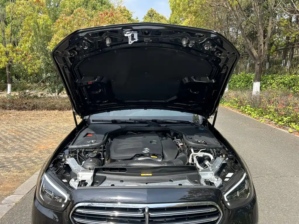Mercedes-Benz E-Class 2023 — фото 10