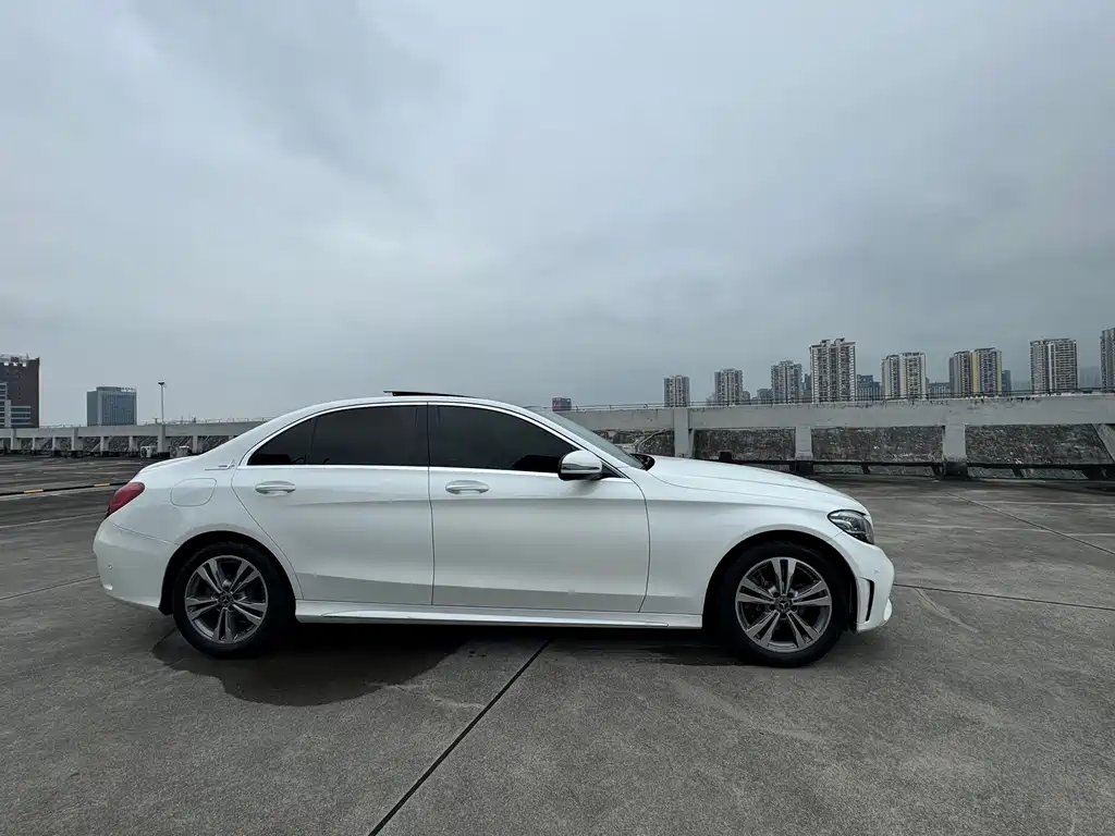 Mercedes-Benz C-Class 2021