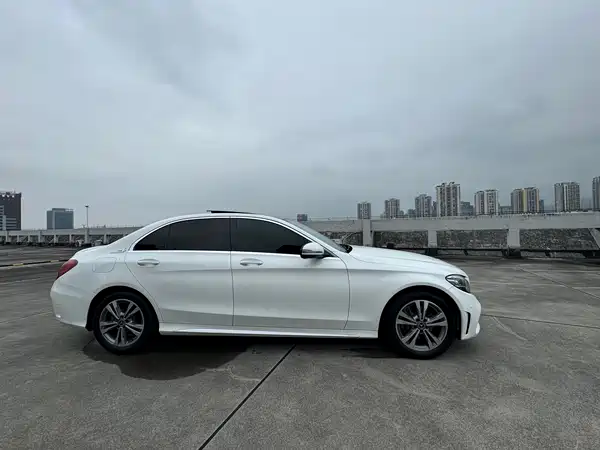 Mercedes-Benz C-Class 2021