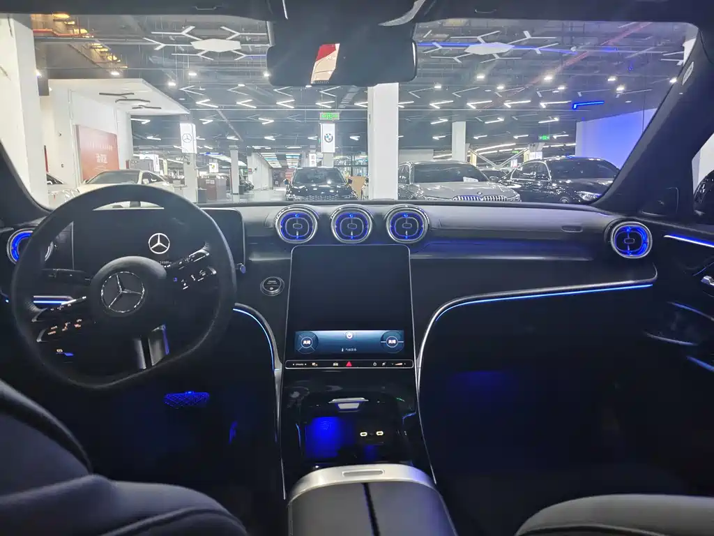 Mercedes-Benz C-Class 2023 — фото 14