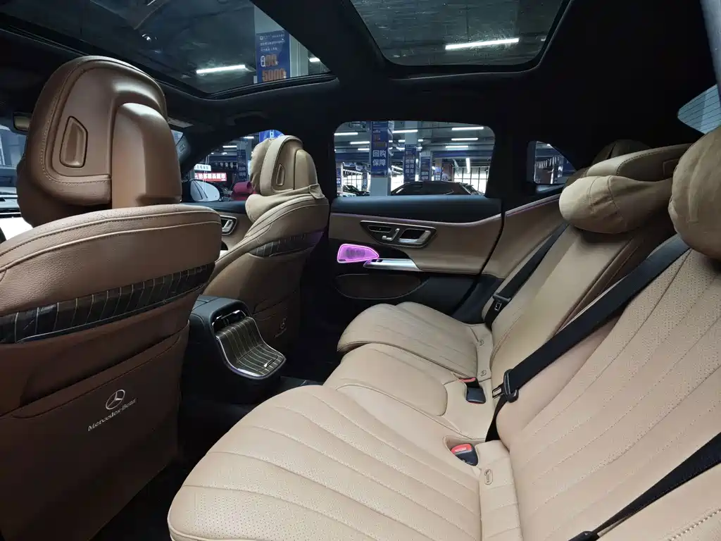 Mercedes-Benz E-Class 2024