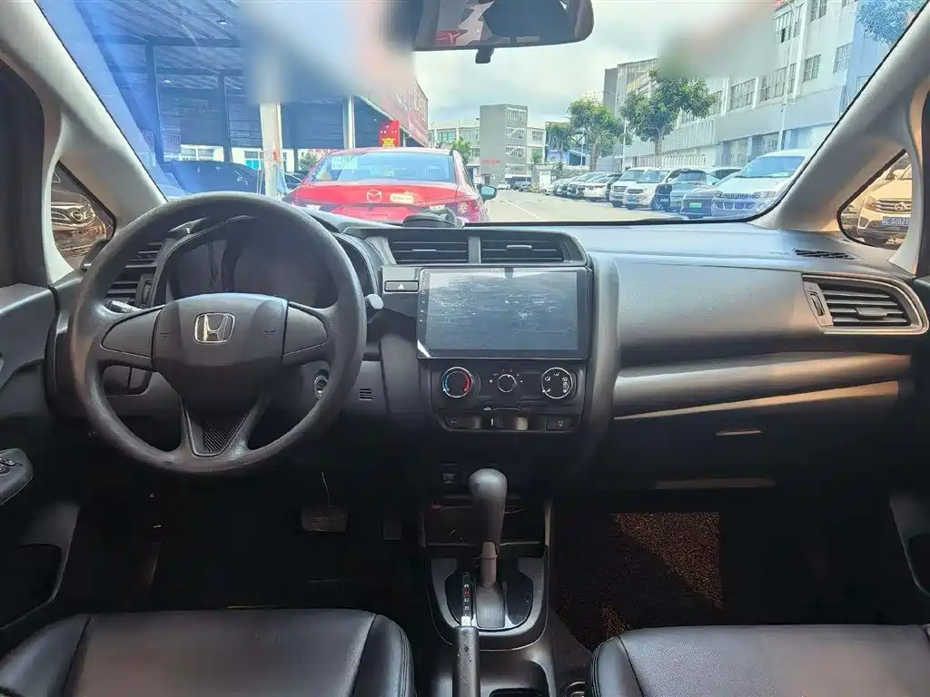 Honda Fit 2018 — фото 8