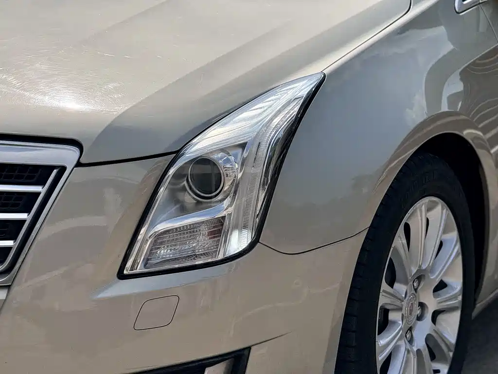 Cadillac XTS 2015 — фото 4