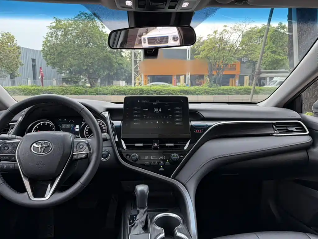 Toyota Camry 2022