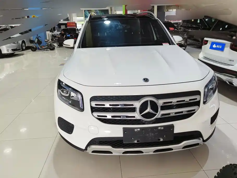 Mercedes-Benz GLB 2023