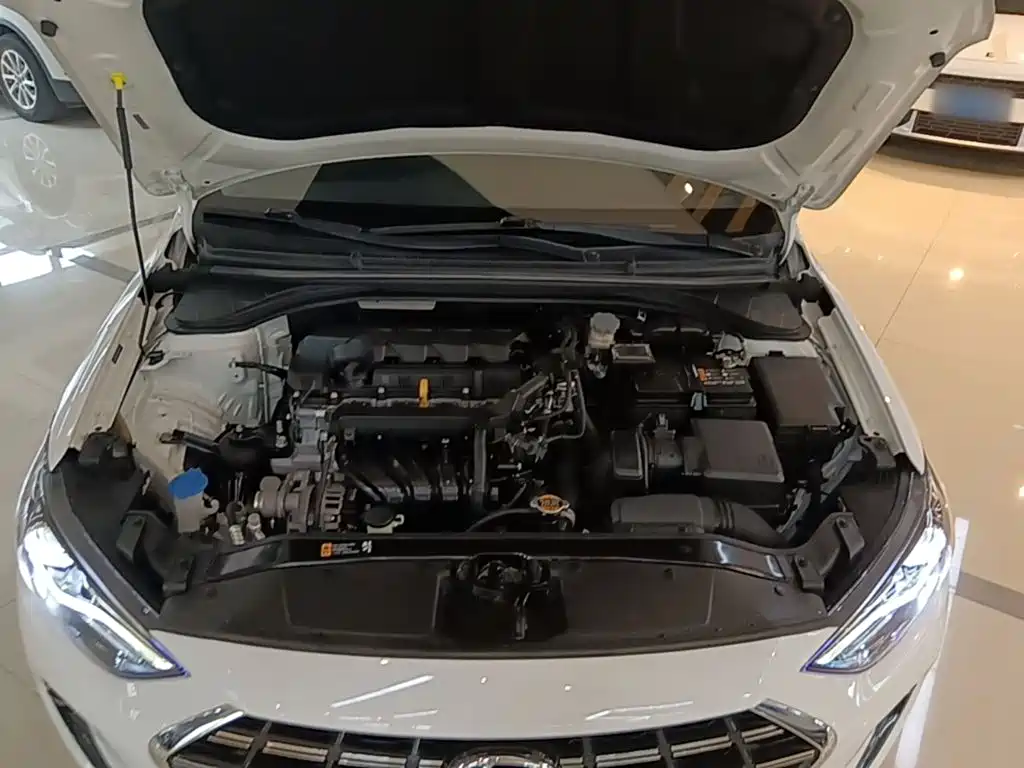 Hyundai Elantra 2019 — фото 20