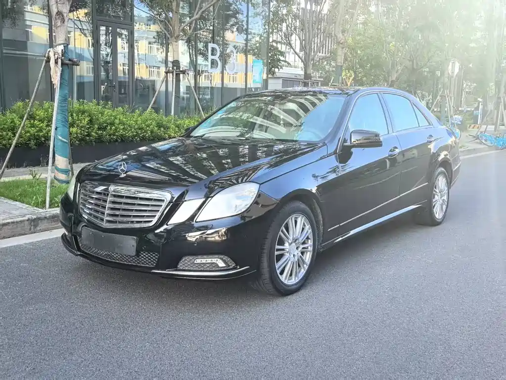 Mercedes-Benz E-Class 2010