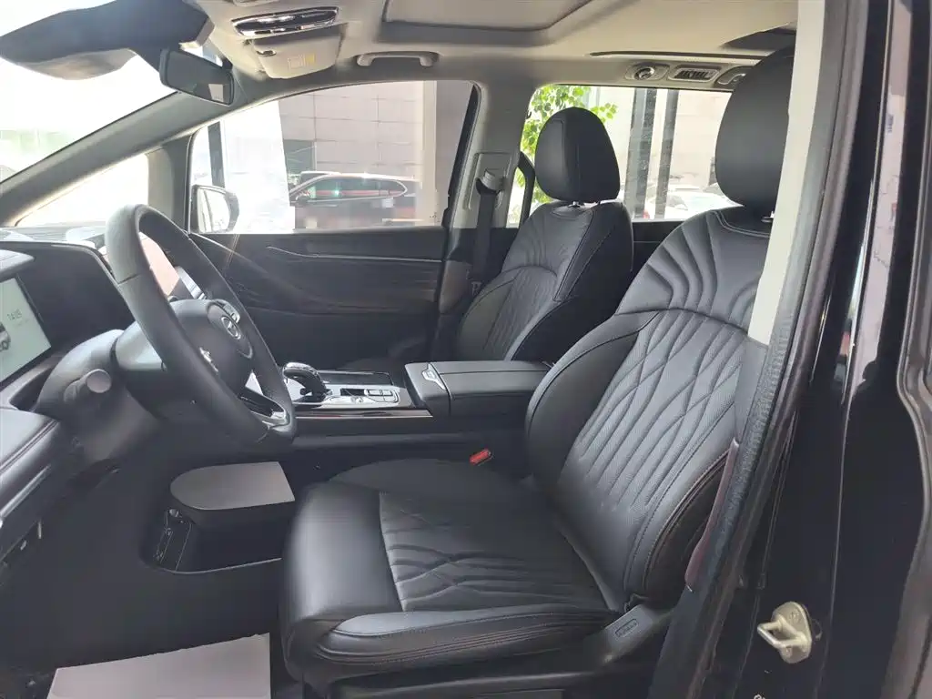 GAC Motor Trumpchi M8 2025 — фото 15