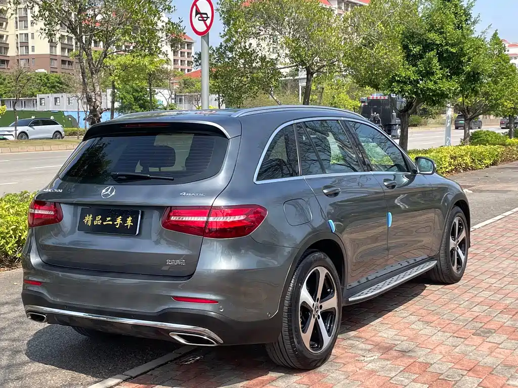 Mercedes-Benz GLC 2017 — фото 10