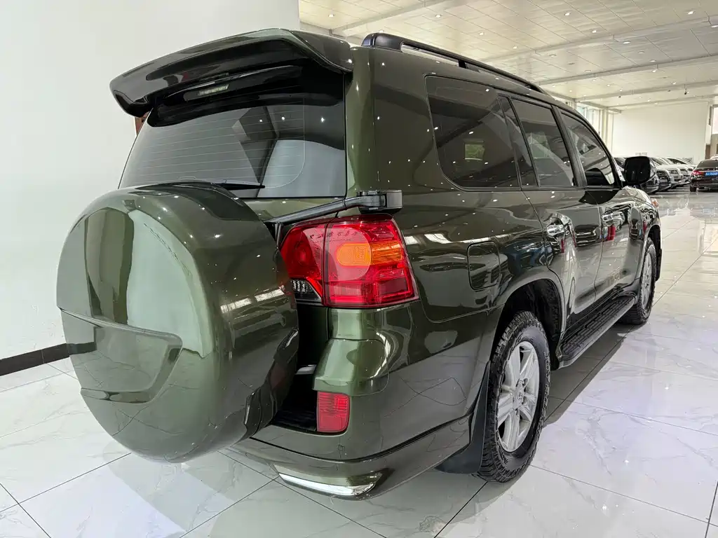 Toyota Land Cruiser 2015 — фото 19