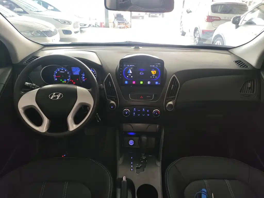 Hyundai ix35 2015 — фото 10