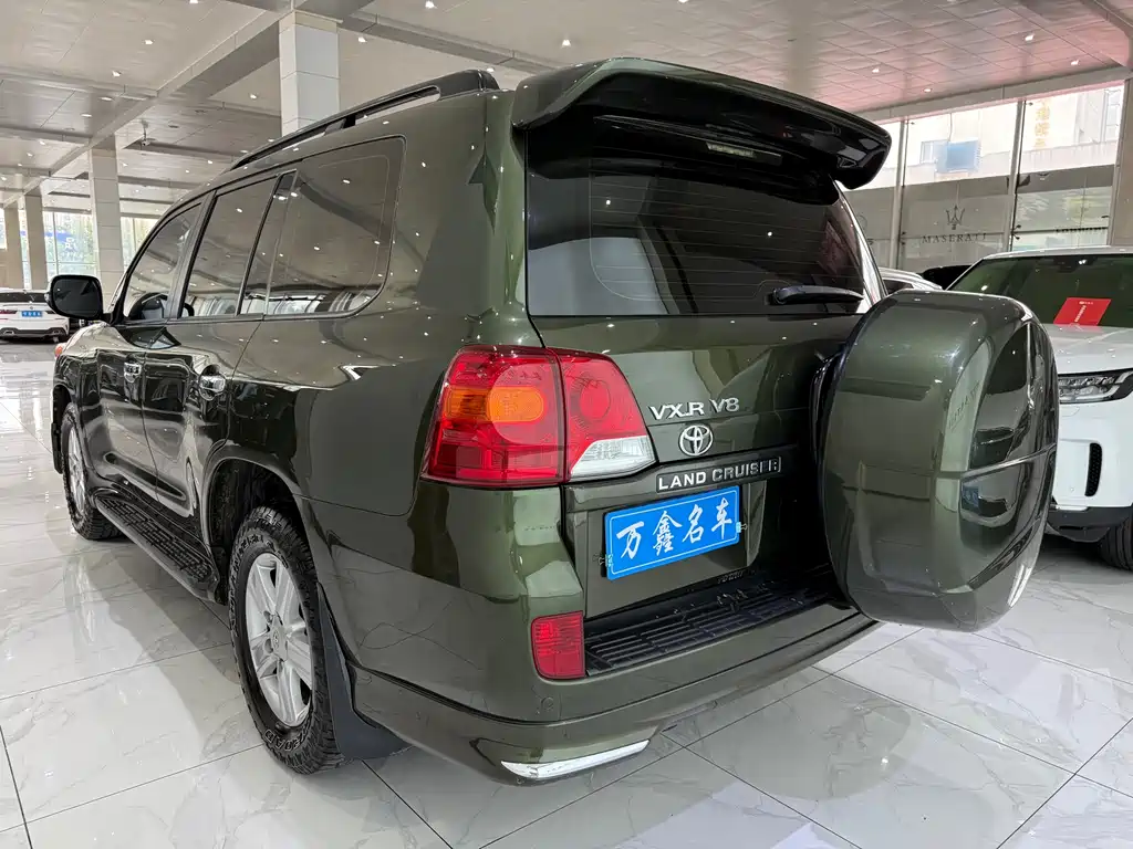 Toyota Land Cruiser 2015 — фото 17