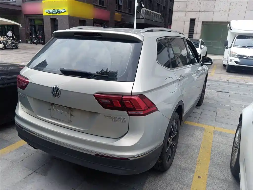 Volkswagen Tiguan L 2019 — фото 5