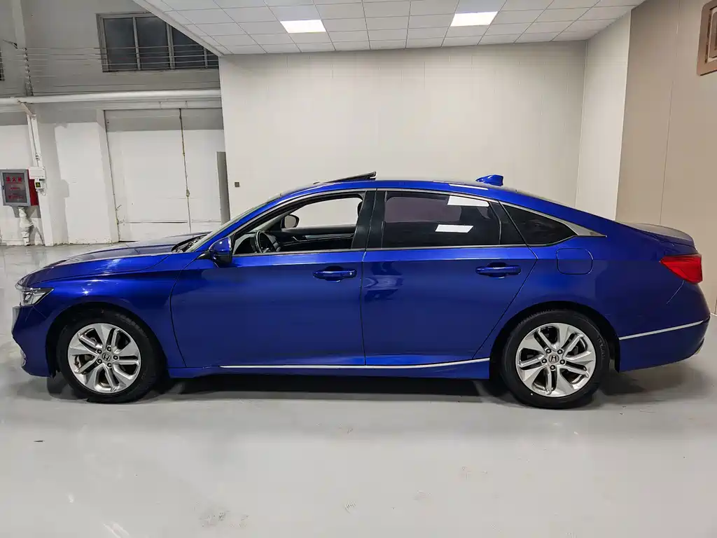 Honda Accord 2019 — фото 13
