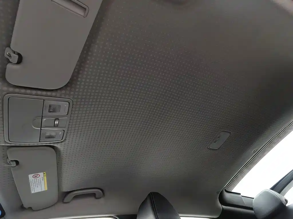 Hyundai Veloster 2015 — фото 14
