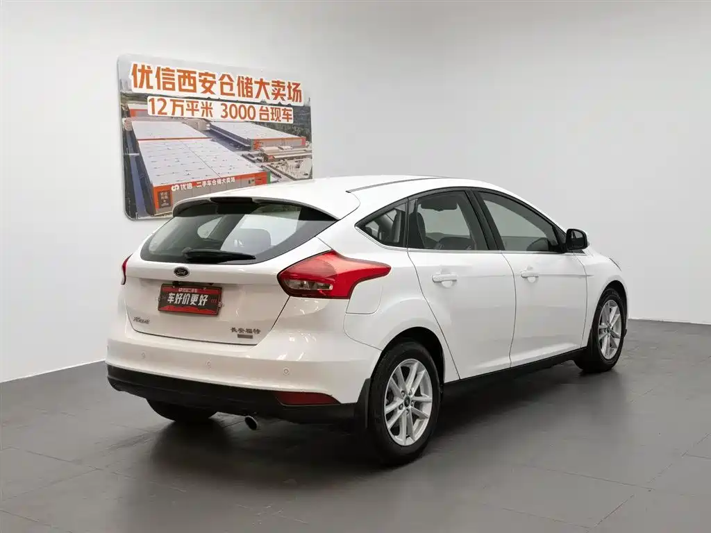 Ford Focus 2015 — фото 2