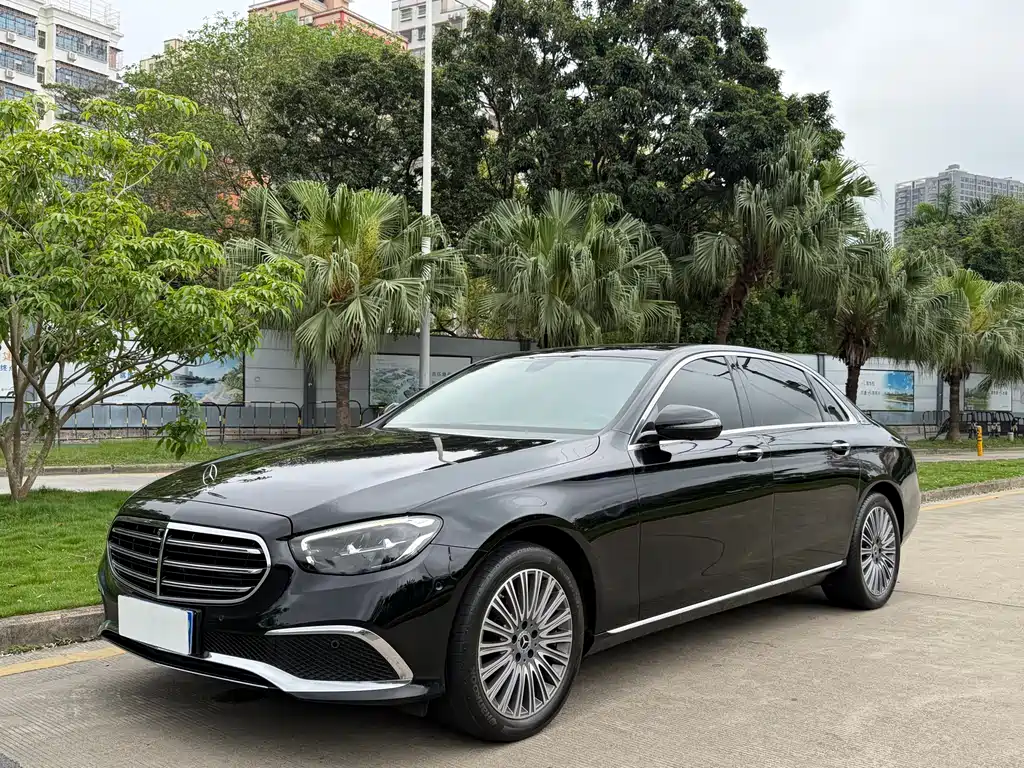 Mercedes-Benz E-Class 2022 — фото 1