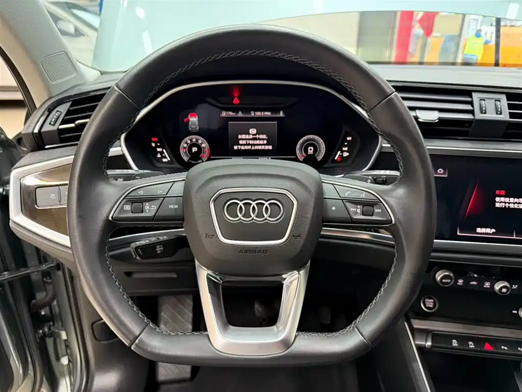 Audi Q3 2022 — фото 11