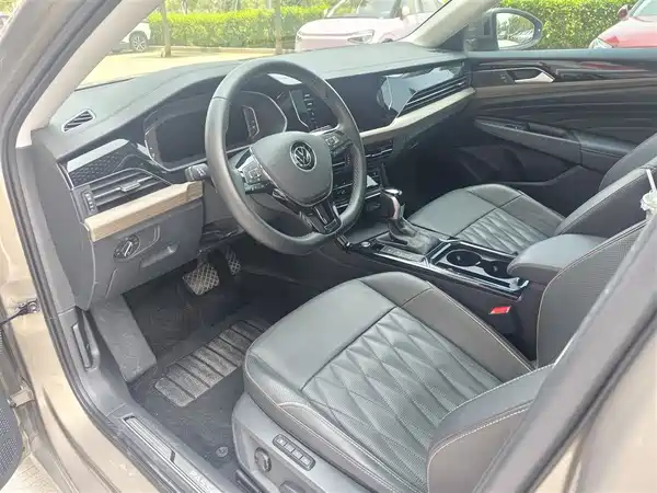 Volkswagen Passat 2021