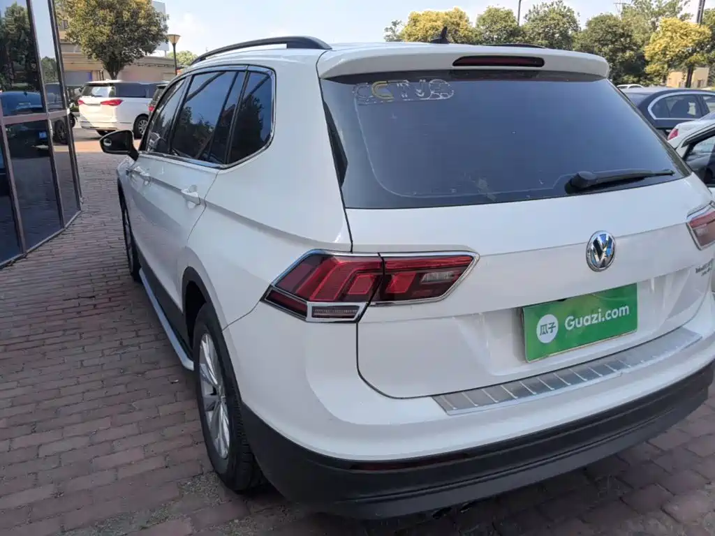 Volkswagen Tiguan L 2017 — фото 5