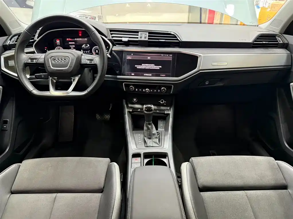 Audi Q3 2022 — фото 20