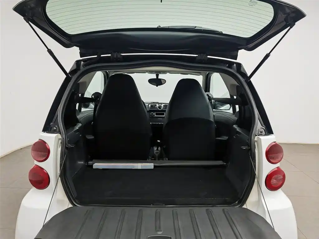 smart Fortwo 2012 — фото 16