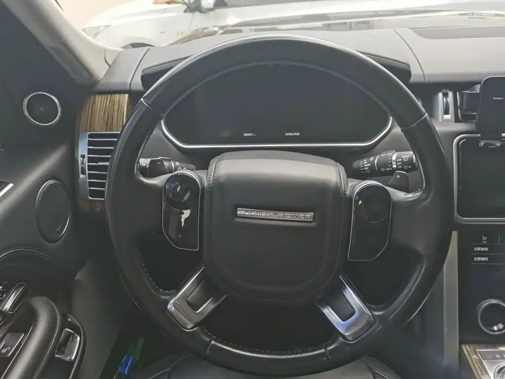 Land Rover Range Rover 2018 — фото 14