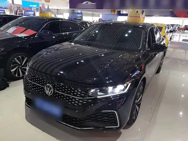Volkswagen Passat 2022