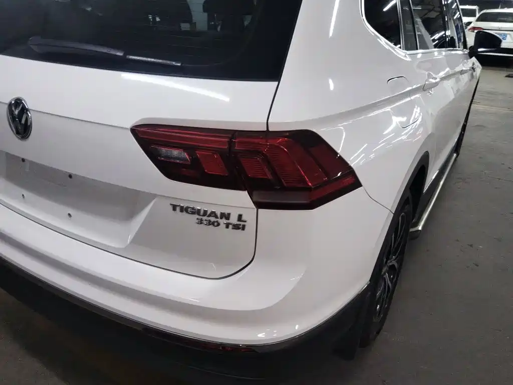 Volkswagen Tiguan L 2018 — фото 24